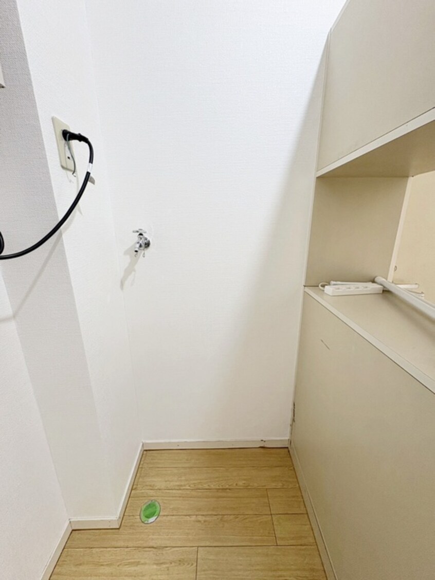 洗濯機置場 エステ－トピア赤井Ｂ