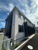 アインタウゼント３の外観