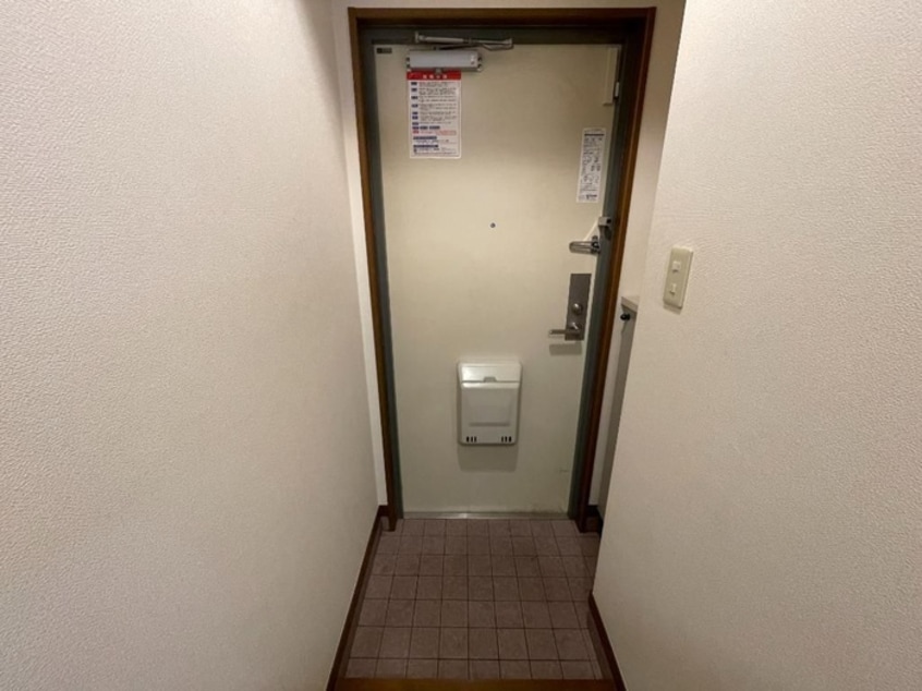 玄関 越路ハイツ