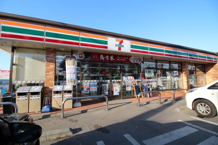 セブンイレブン川内店(コンビニ)まで450m リビングステージ広瀬川
