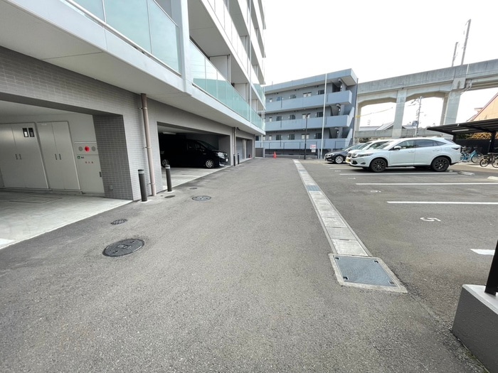 駐車場 ラ　フルール連坊