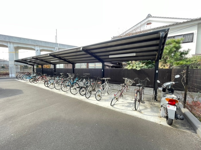 駐輪場 ラ　フルール連坊