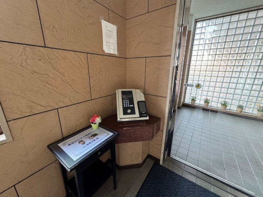 エントランス部分 菊田参番館