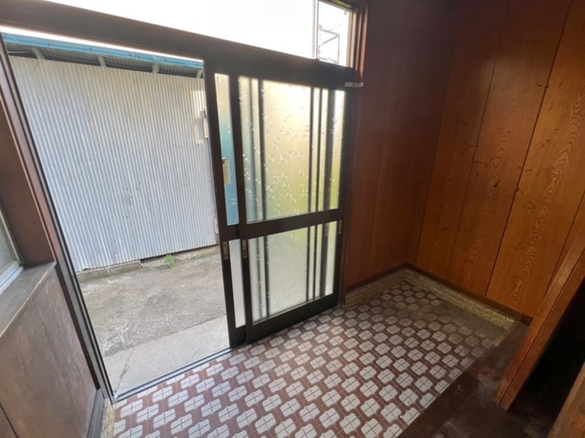 玄関 泉沢町N7戸建
