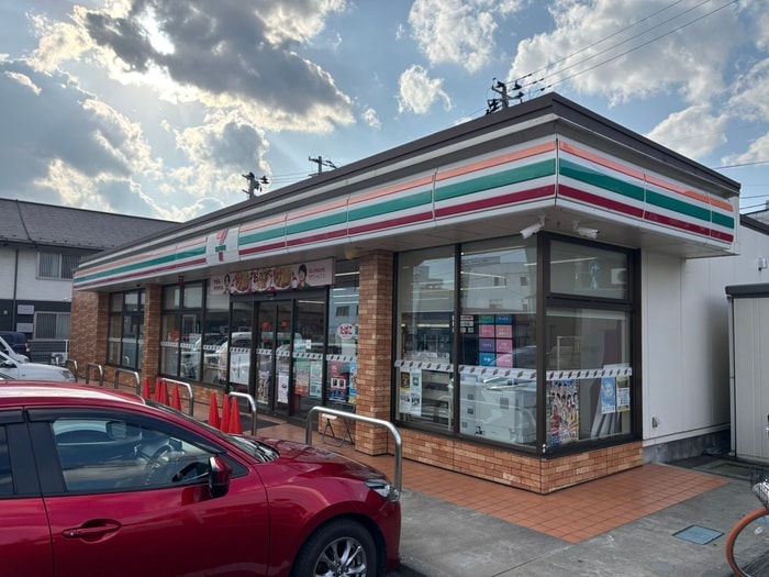 セブンイレブン北上諏訪町2丁目店(コンビニ)まで270m 仮）北上駅西口賃貸マンション