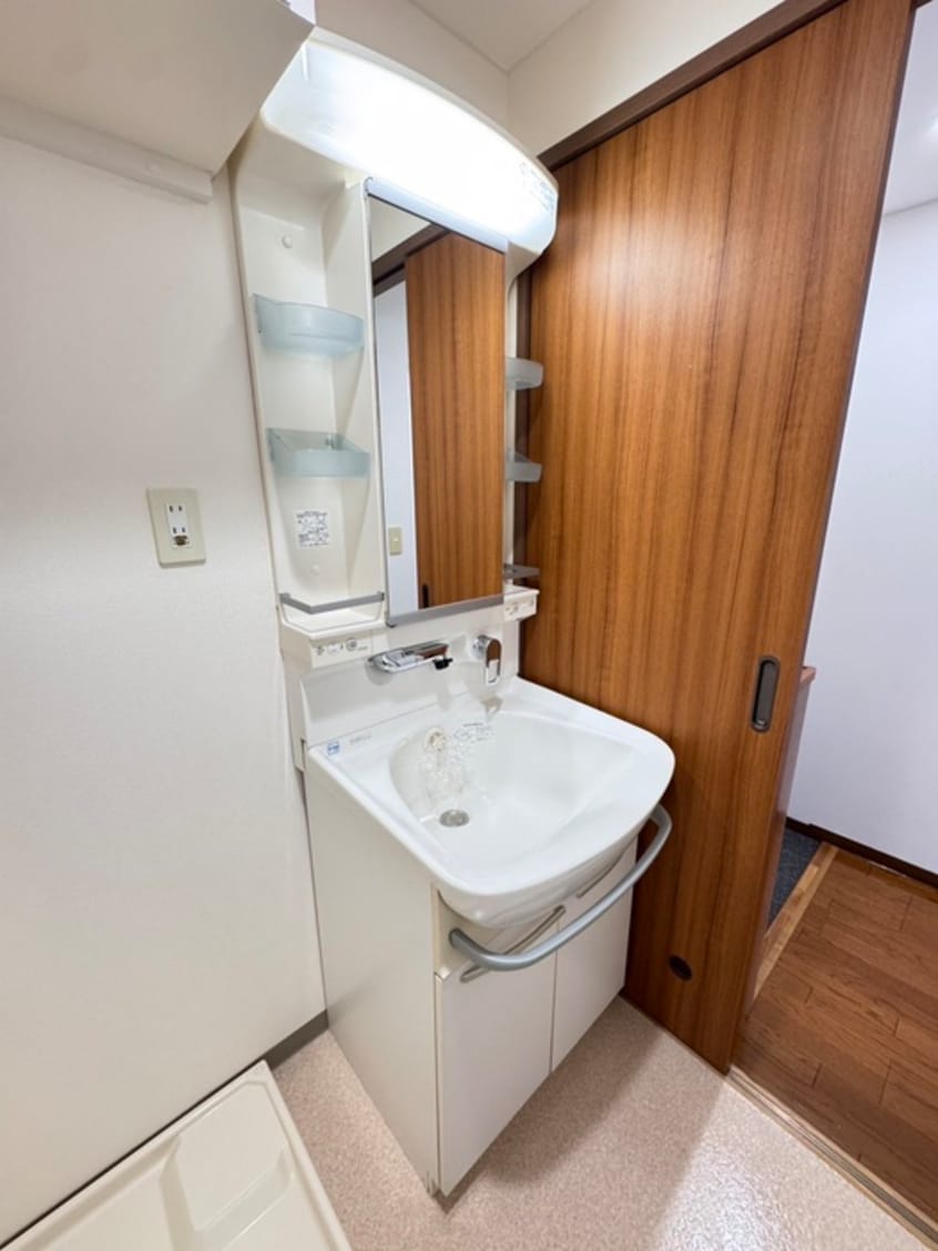 洗面 サークル１０ビル