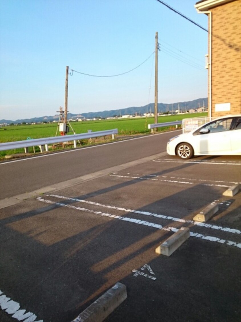 駐車場 カーサ・ピアヌーラ