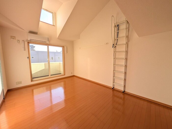 居室 エピベ－ルⅡ