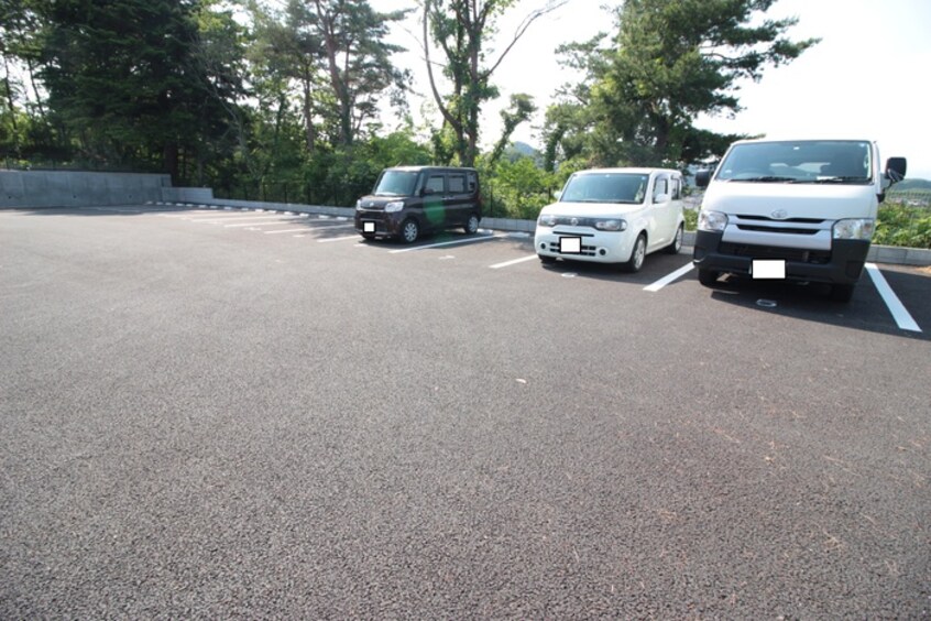 駐車場 サンプレイス八木山西