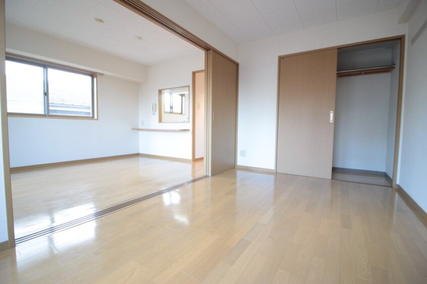 居室 ラ・シャテロ