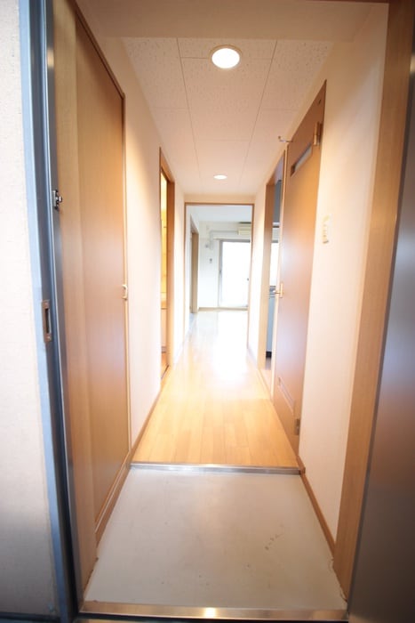 玄関 ラ・シャテロ