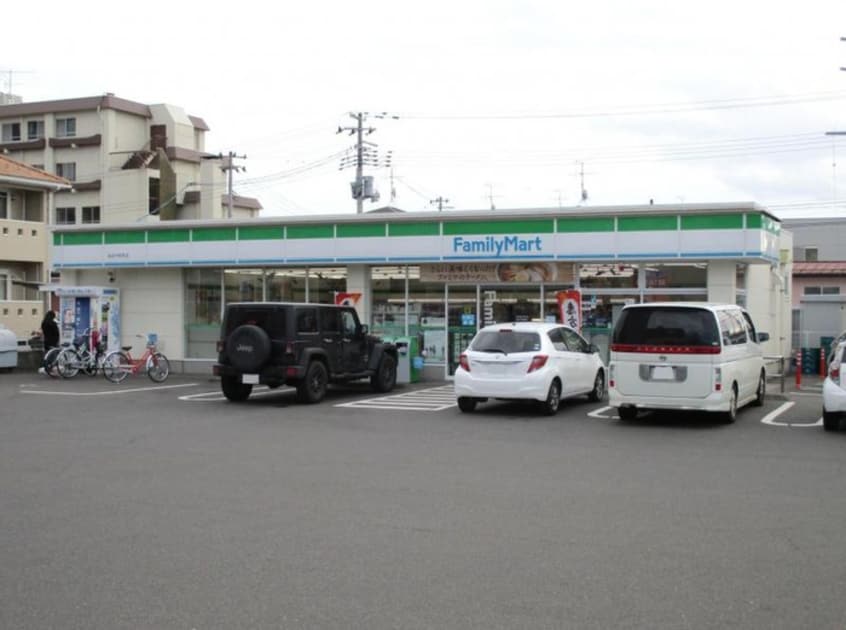 ファミリーマート仙台大和町店(コンビニ)まで400m 渡辺コーポ