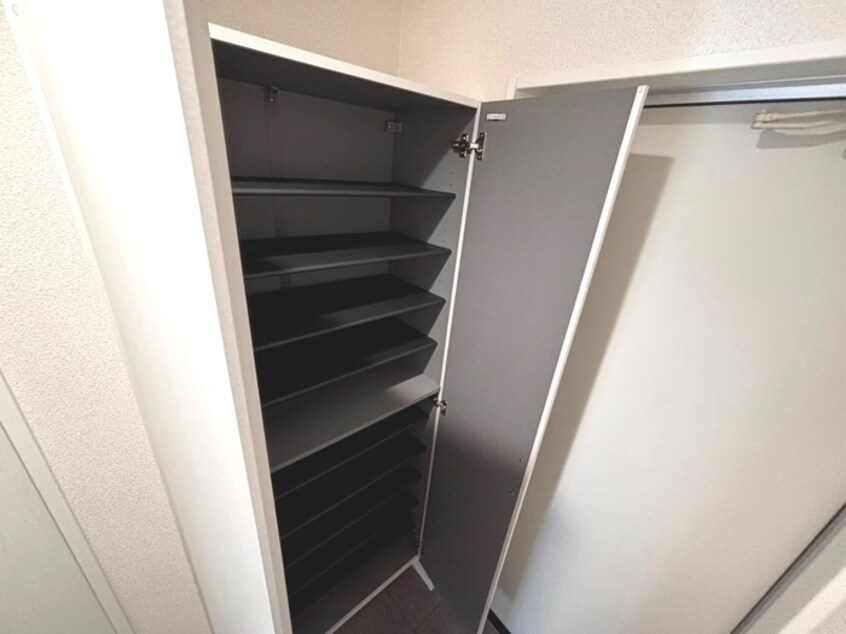 靴箱 ラズワード薬師堂