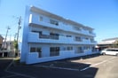 ファミールかんのＡ棟の外観