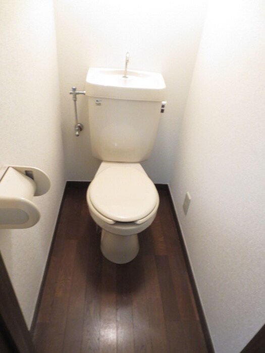 トイレ ﾎﾜｲﾄｷｬｯｽﾙ南小泉12番館