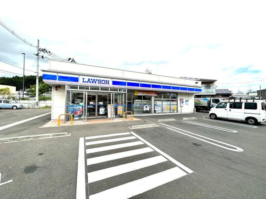 ローソン(コンビニ)まで710m グランクレストA棟