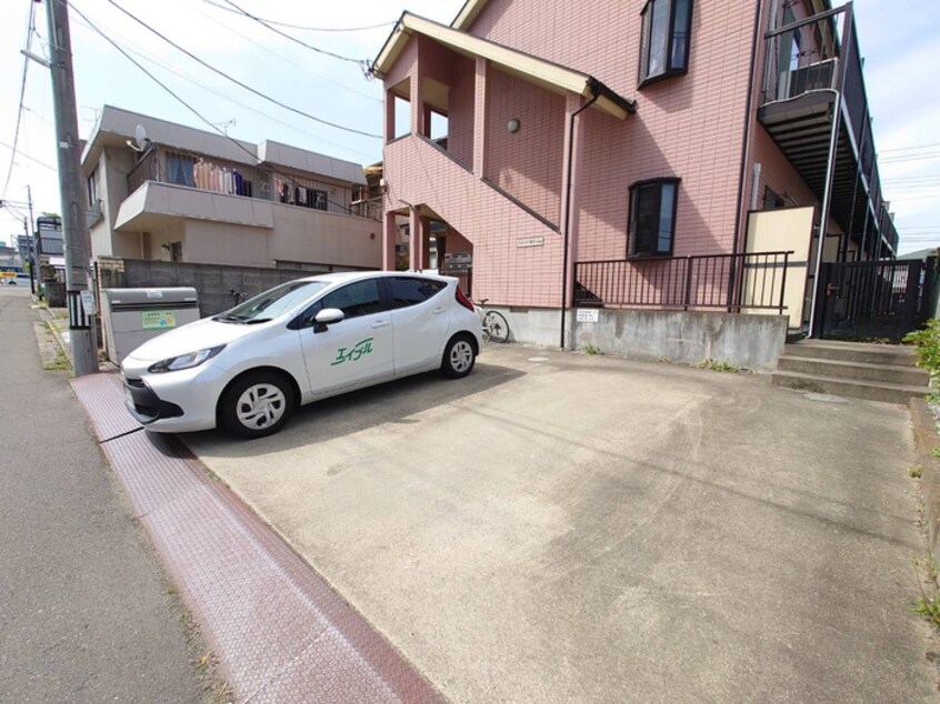 駐車場 フォレスト連坊弐番館