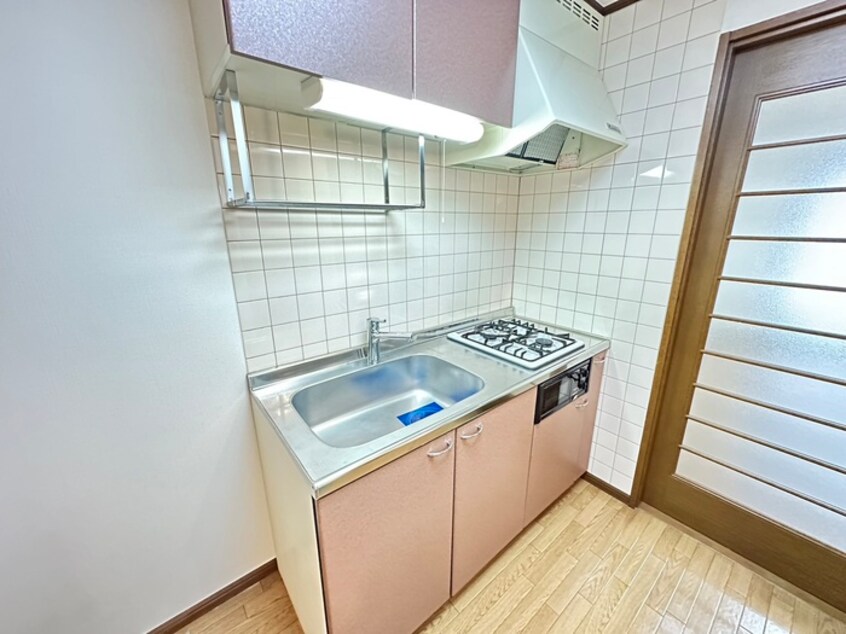 キッチン フォレスト連坊弐番館
