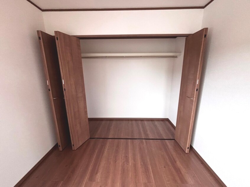 収納 向ヶ丘住宅