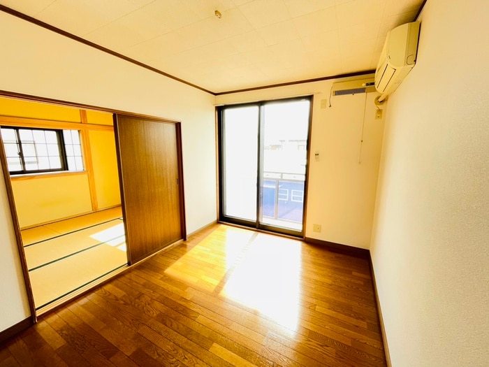 居室 ラフォーレコイズミ