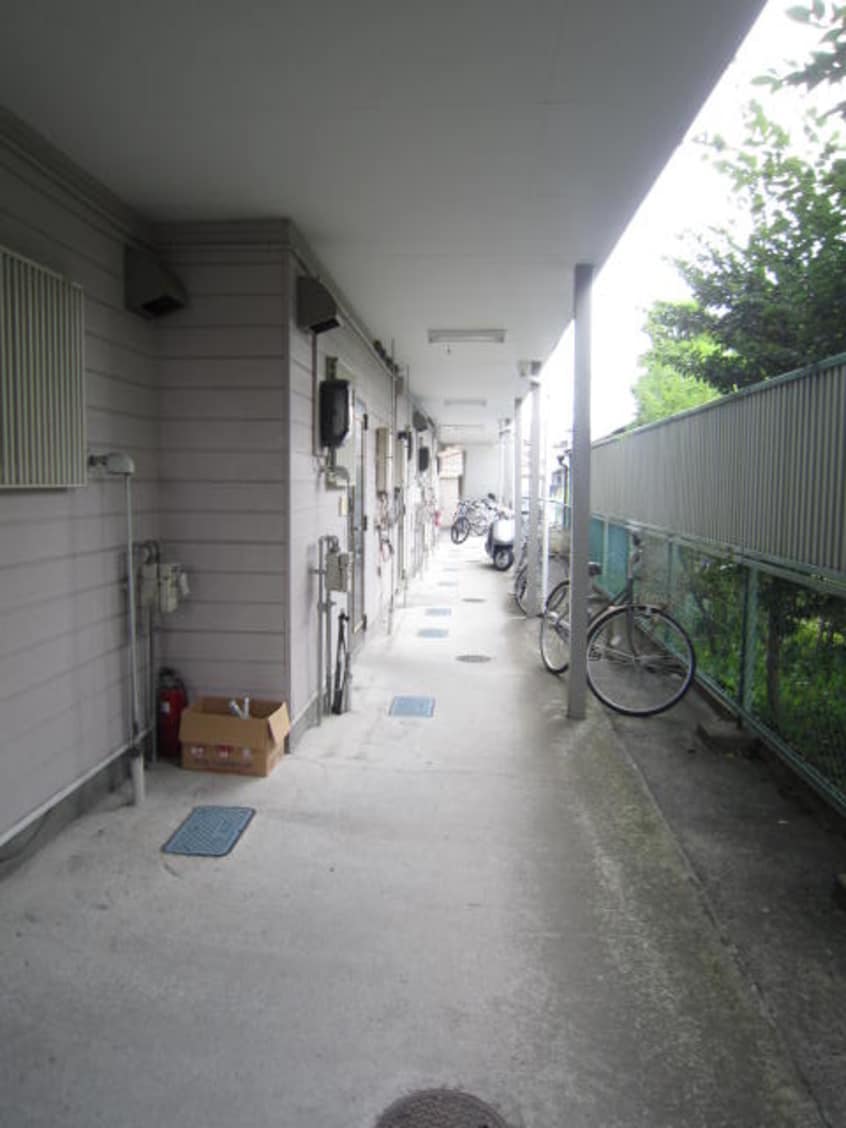 エントランス部分 弓の町ハイツA棟