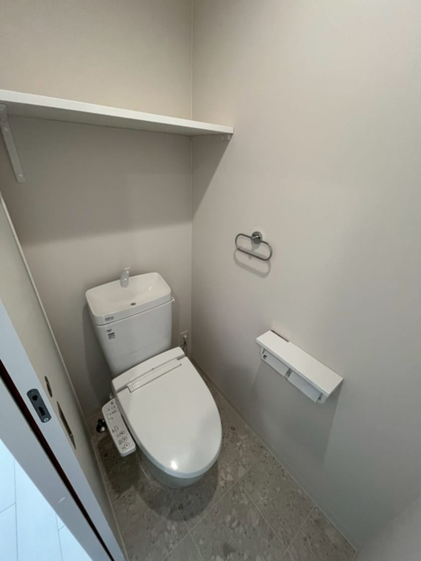 トイレ Brighton East