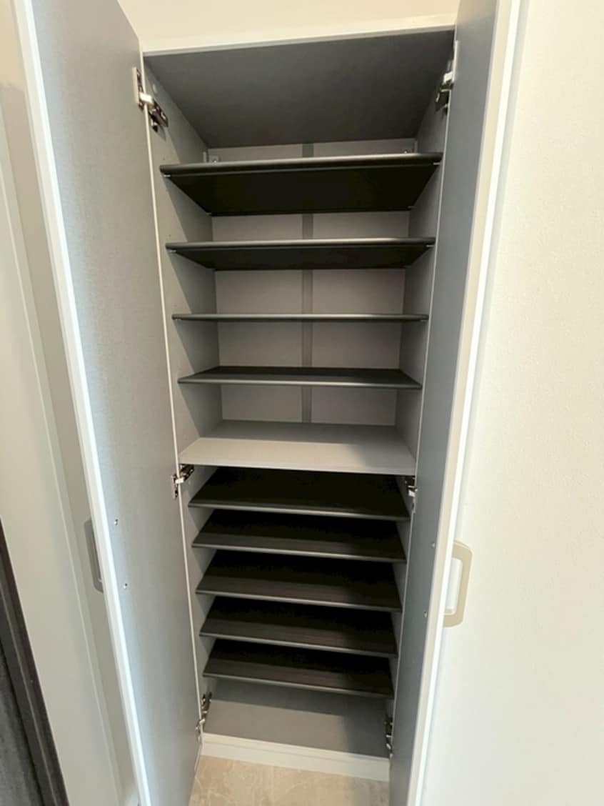 靴箱 Brighton East