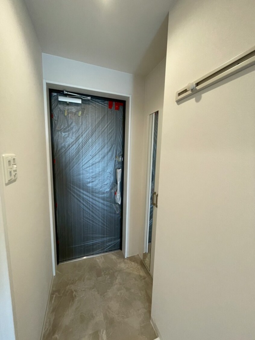 玄関 Brighton East