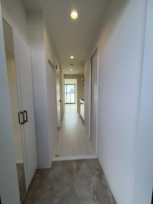 廊下 Brighton East