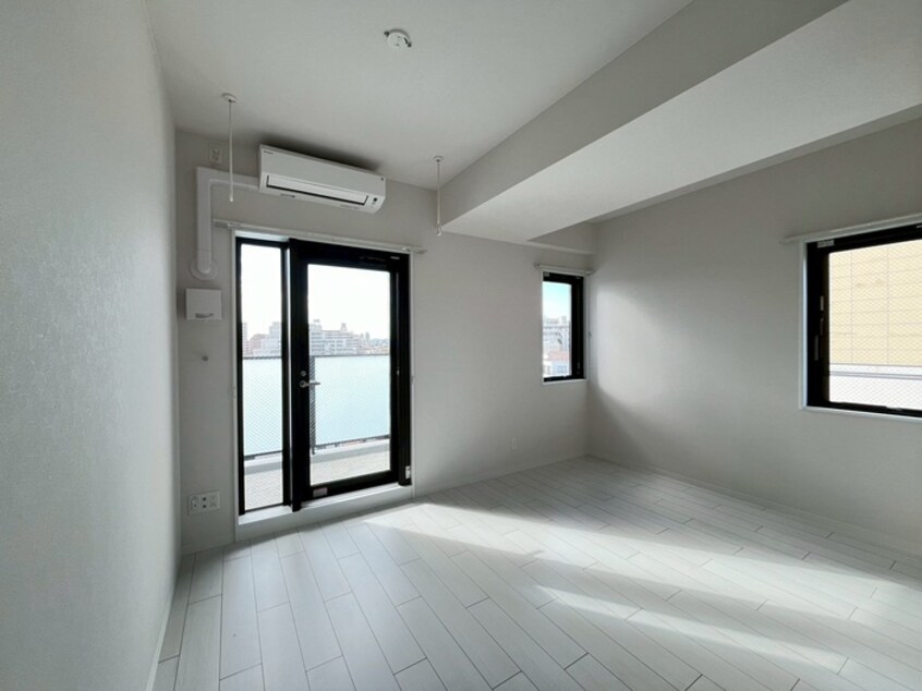 居室 Brighton East