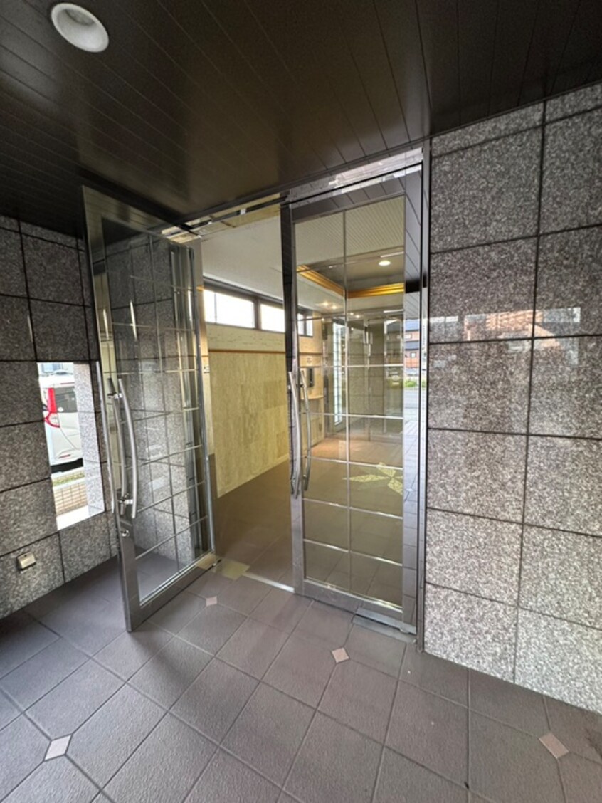 エントランス部分 グランウィング