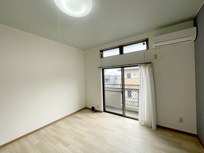 居室 ノ－ブルカ－サ川平Ⅱ