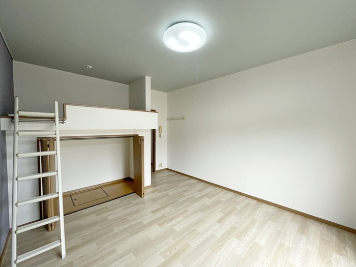 居室 ノ－ブルカ－サ川平Ⅱ