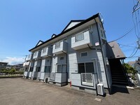 ＰＩＳＣＥＳ　ＣＯＵＲＴ