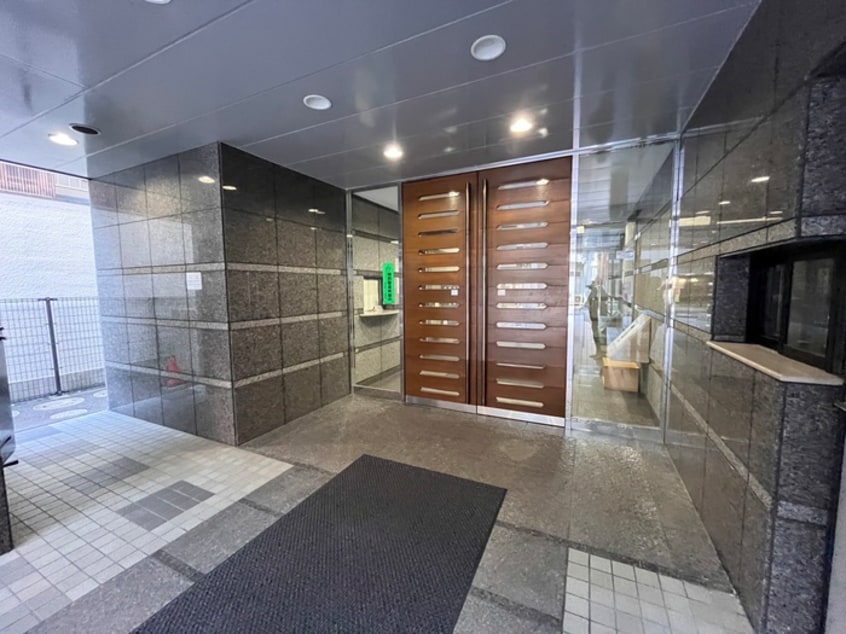 エントランス部分 アルコイリス二日町（５０２）