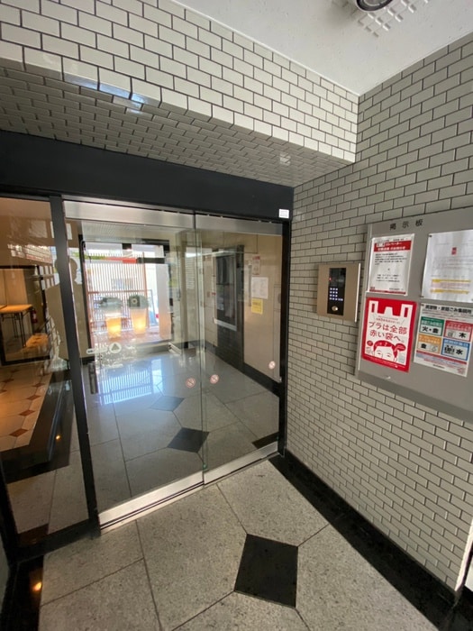 エントランス部分 シャングリラ花京院