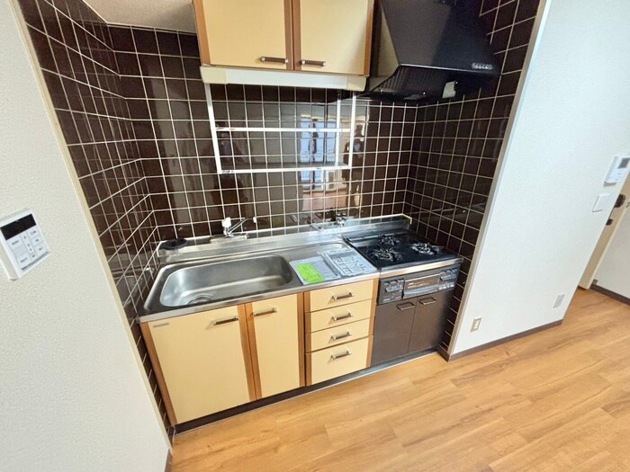 キッチン ﾗｲｵﾝｽﾞﾏﾝｼｮﾝ青葉通(407)