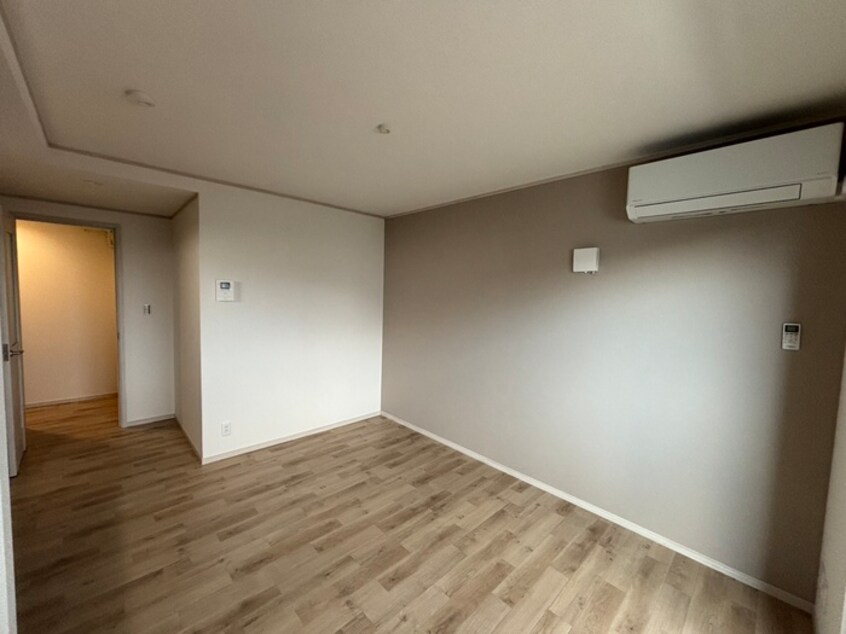 居室 Meridian吉岡弐番館