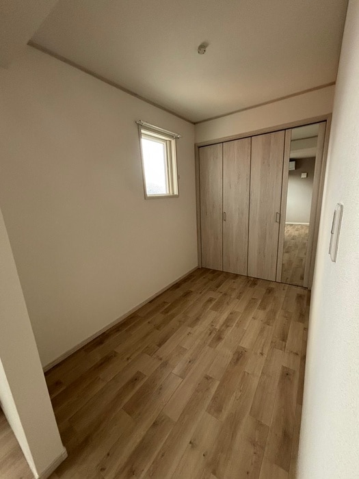 居室 Meridian吉岡弐番館