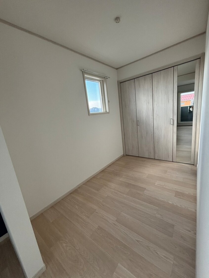 居室 Meridian吉岡弐番館