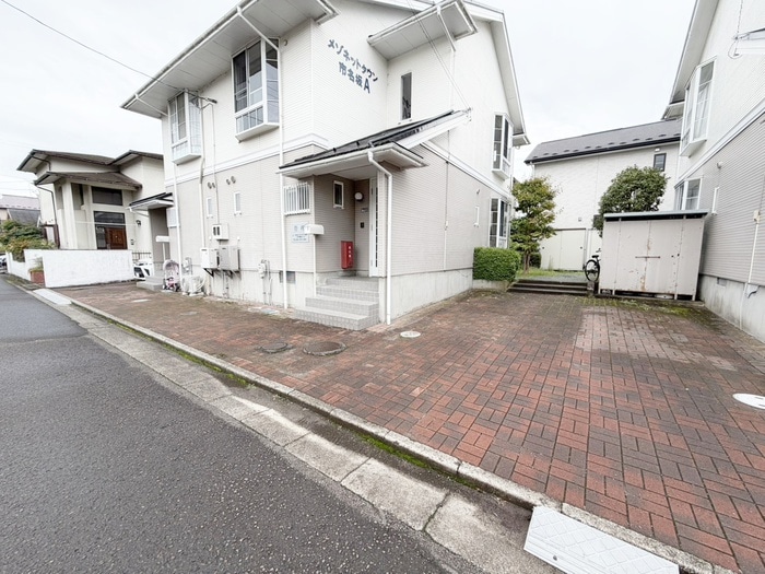 駐車場 メゾネットタウン市名坂Ａ棟