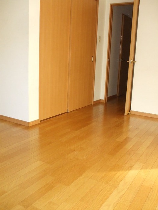 居室 パルテノン新田東