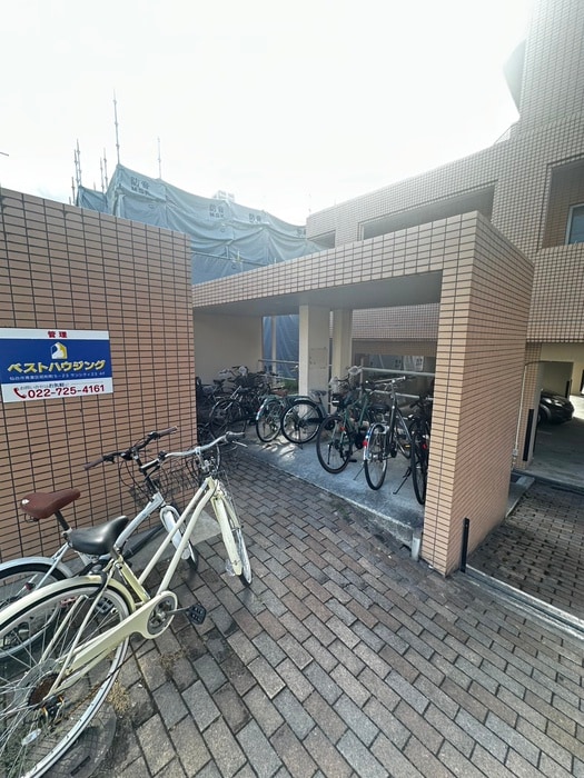 駐輪場 メルシャトレ宮城野