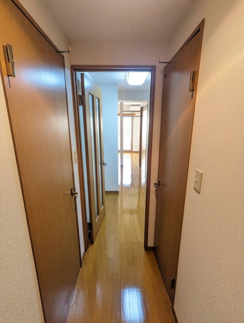 廊下 メルシャトレ宮城野