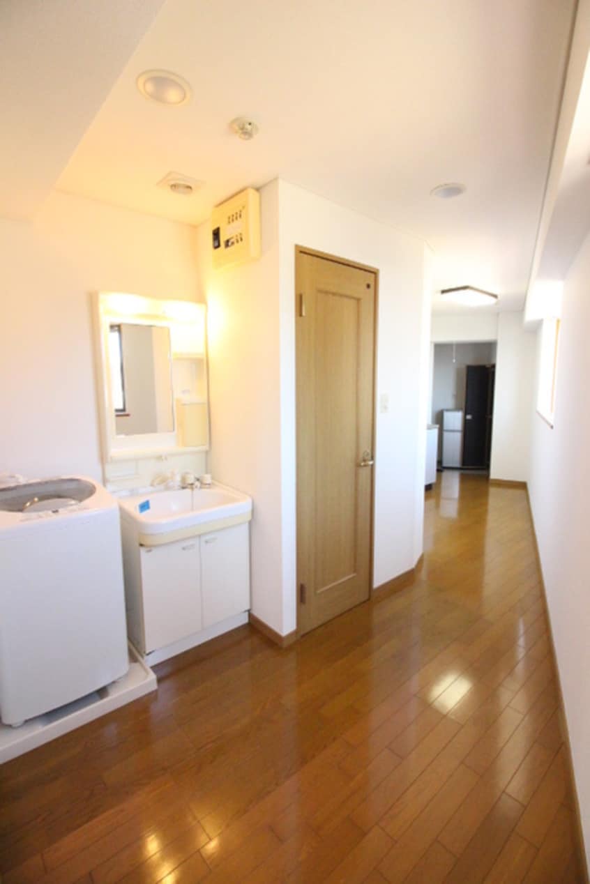 廊下 ハッピネス泉中央