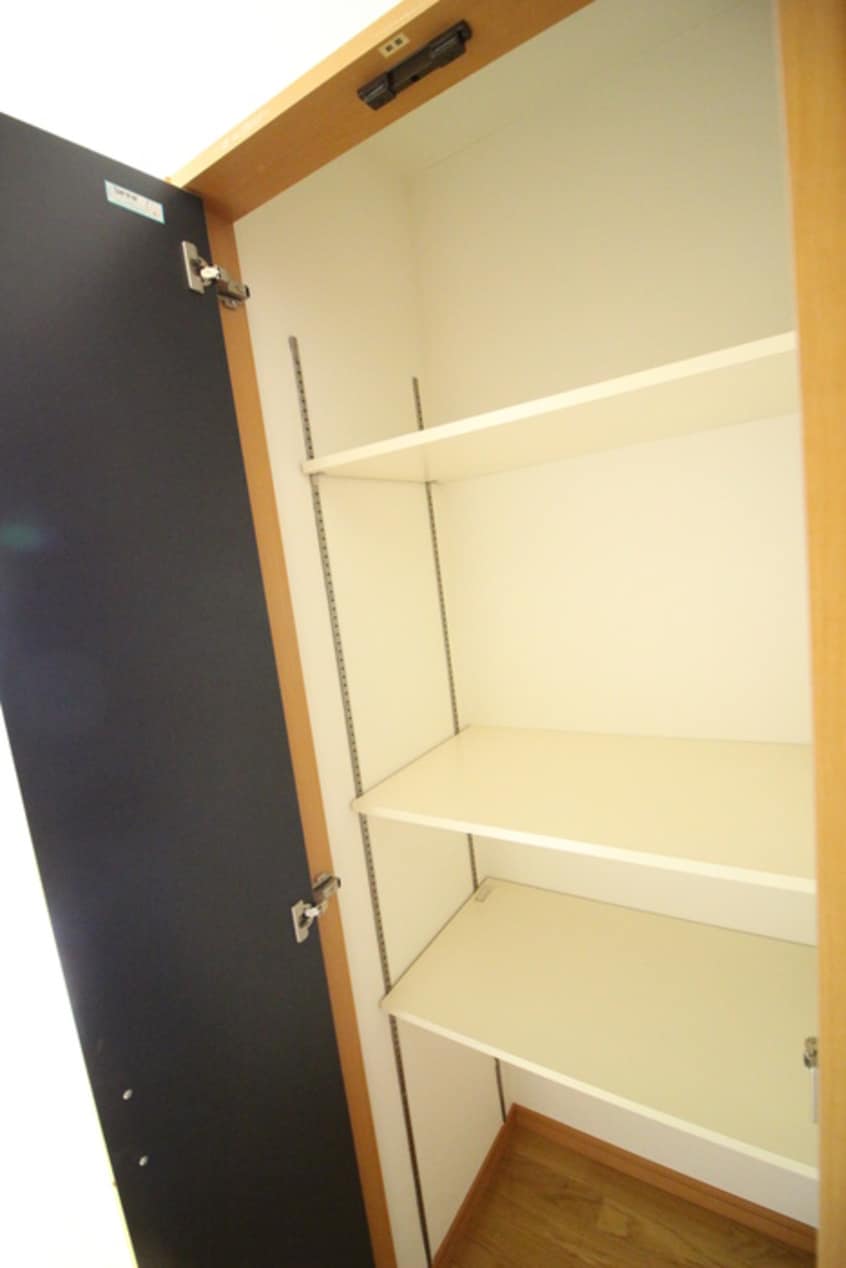 収納 Ｋ．Ｔ　Ｈｉｌｌｓ　岩切