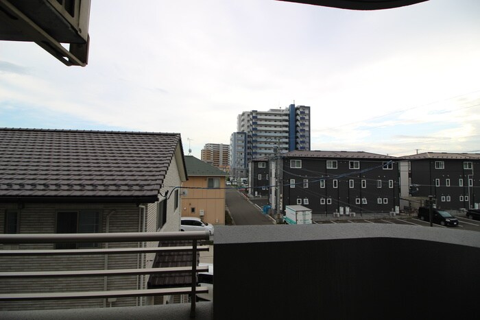 室内からの展望 Ｋ．Ｔ　Ｈｉｌｌｓ　岩切