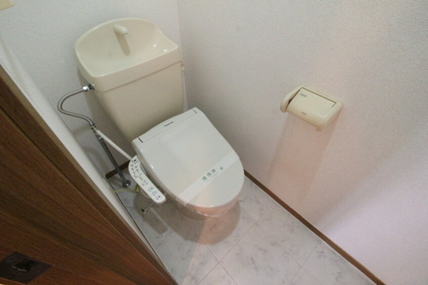 トイレ マイルストーン石名坂