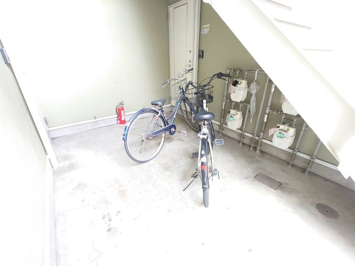 駐輪場 アーバンドエル鈴木