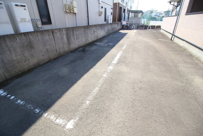 駐車場 コージィコート壱番館